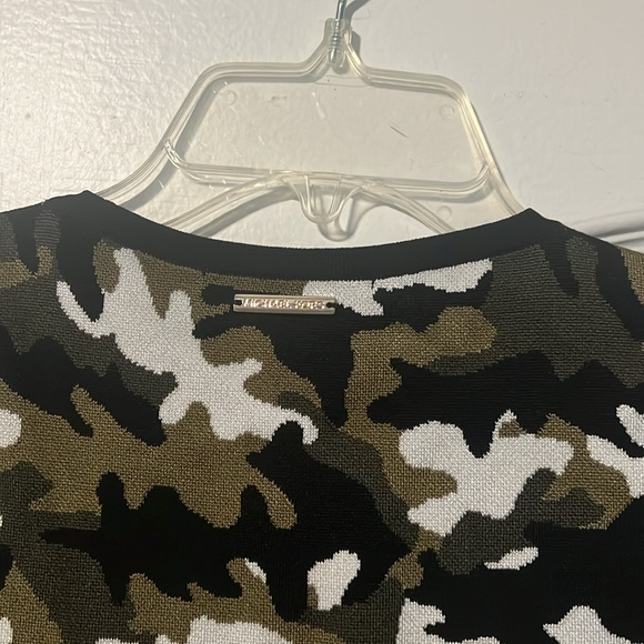 Michael Kors Army Two Piece Set - Picture 7 of 8